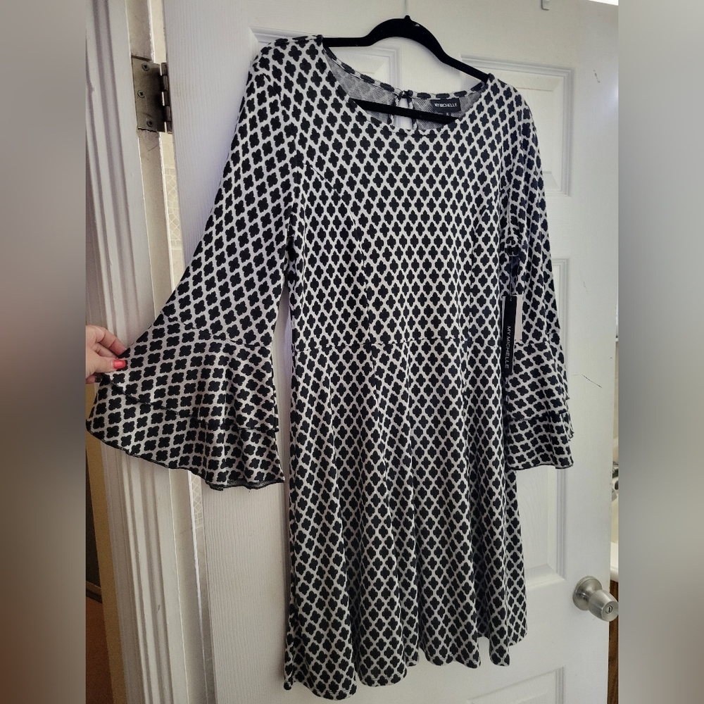 Black and white patterned  long sleeve dress "my Michelle" size xl fit & flare